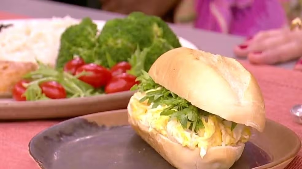 Comer Salada Antes das Refeições: Como Reduzir Glicose no Sangue e Melhorar a Saúde
